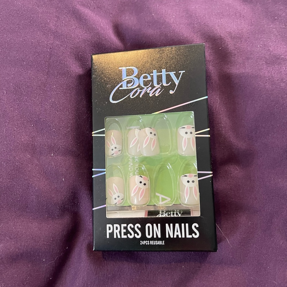 🖤 Pick Any 3/$30 Sale Betty Cora Press On Nails